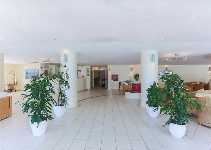 King - Azzurro Club 米兰马瑞提那