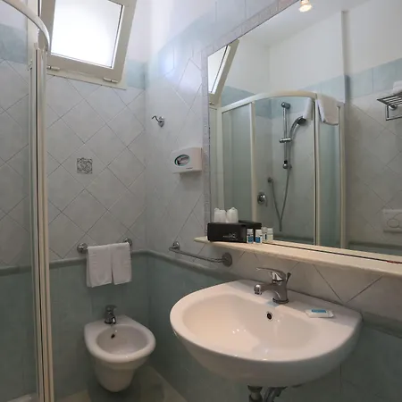 King - Azzurro Club ホテル 3*