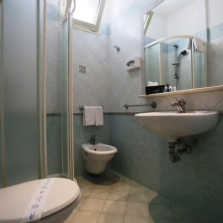 King - Azzurro Club ミラノ・マリッティマ