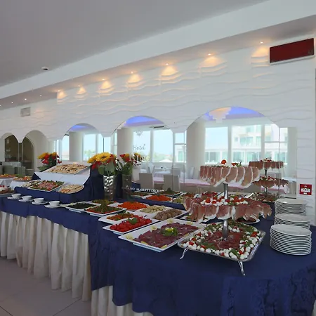 ホテル King - Azzurro Club ミラノ・マリッティマ