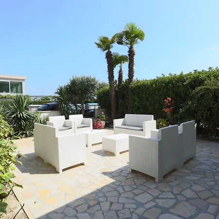 ホテル King - Azzurro Club ミラノ・マリッティマ