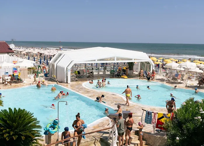 King - Azzurro Club Otel