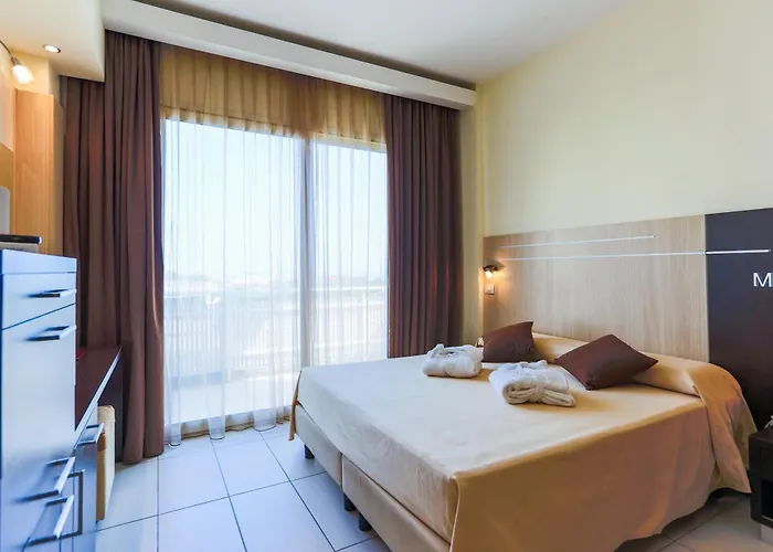 King - Azzurro Club Otel